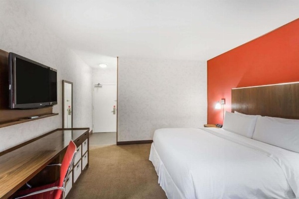 Wyndham Garden San Jose Silicon Valley image 25